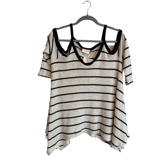 143 Story Black‎ & Beige Striped Waffle Knit Cold Shoulder Sweater Size M - Picture 1 of 6